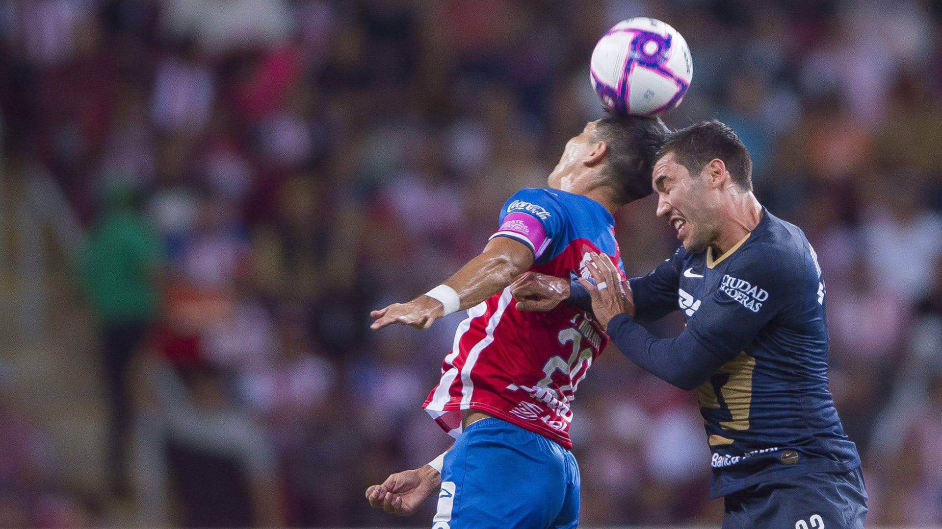 Jesús Molina Juan Pablo Vigón Chivas vs Pumas Apertura 2019