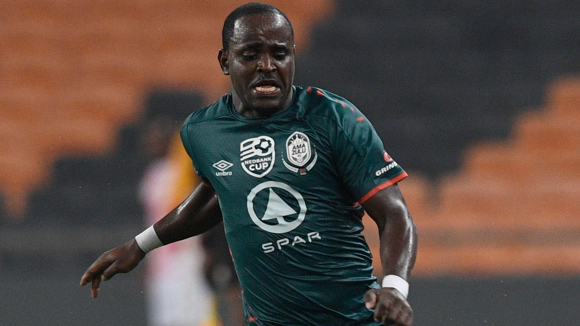 From cooling interest in Frank Mhango and then signing Jasond Gonzalez!  Former Orlando Pirates star reveals disappointment at Kaizer Chiefs  transfer u-turn - 'I was happy that I was going to Amakhosi' |