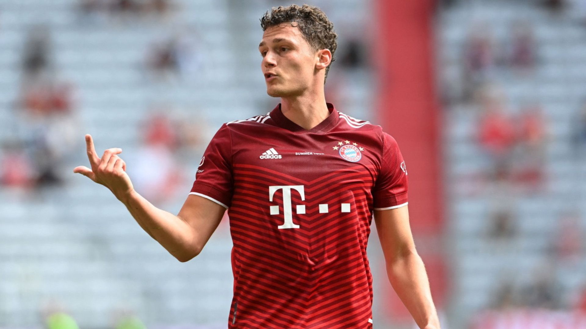 BENJAMIN PAVARD BAYERN MÜNCHEN