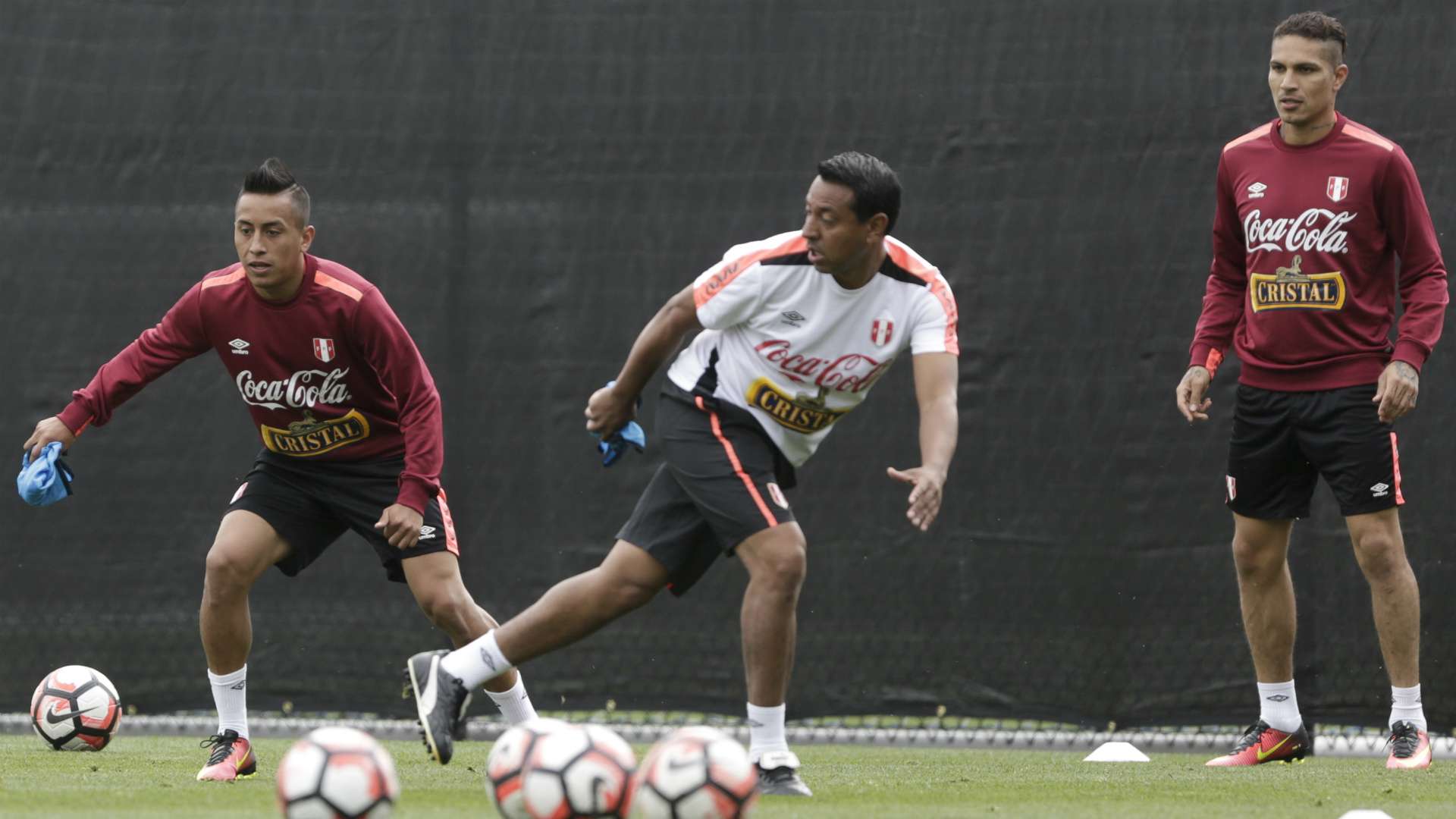 Nolberto Solano Peru entrenamiento Eliminatorias