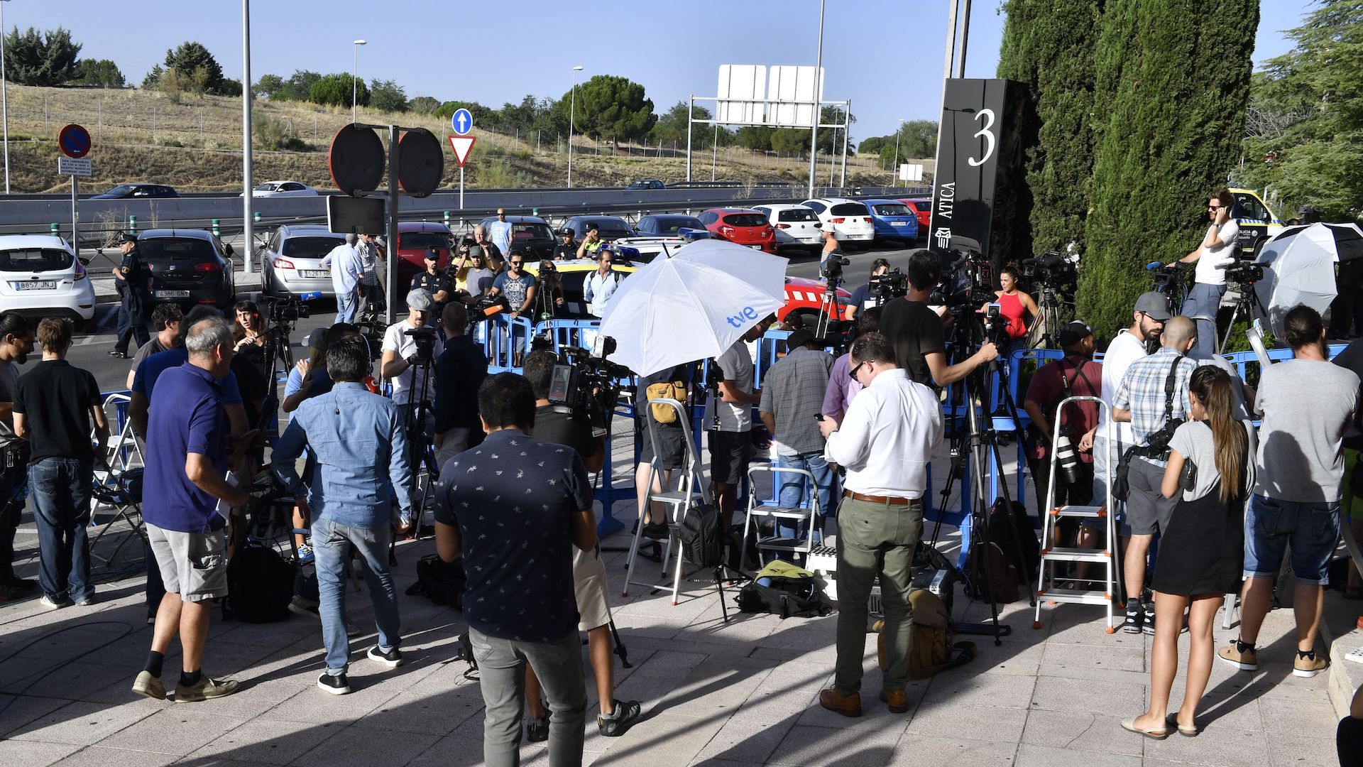 La prensa espera a Cristiano ronaldo