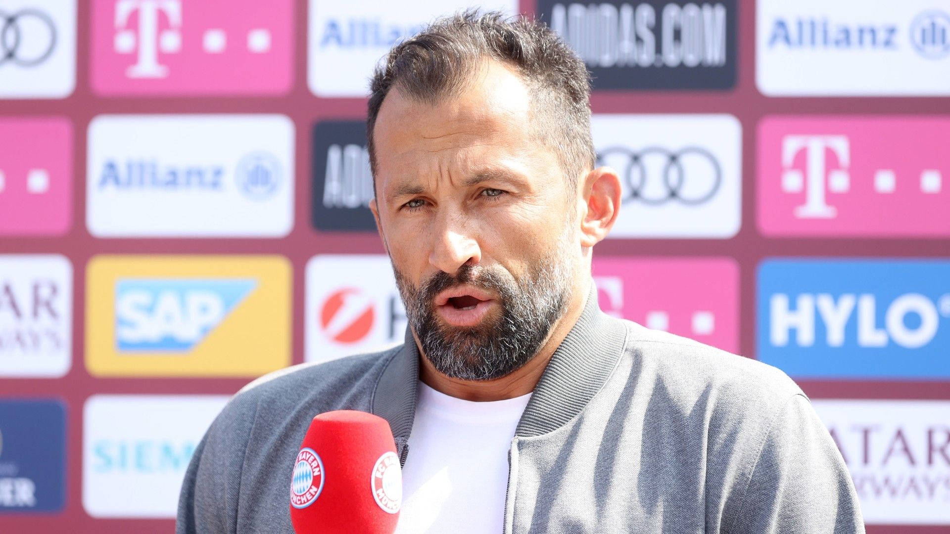 Hasan Salihamidzic Bayern Munich 2021-22