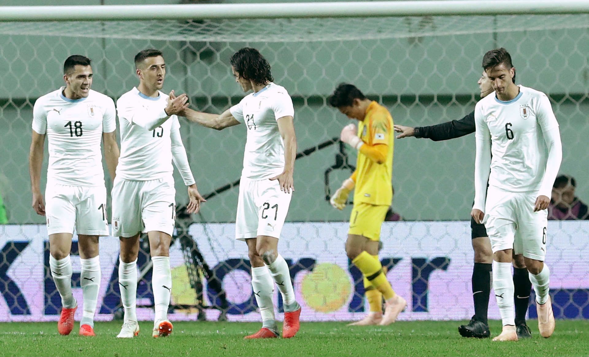 2018-10-12-korea-uruguay