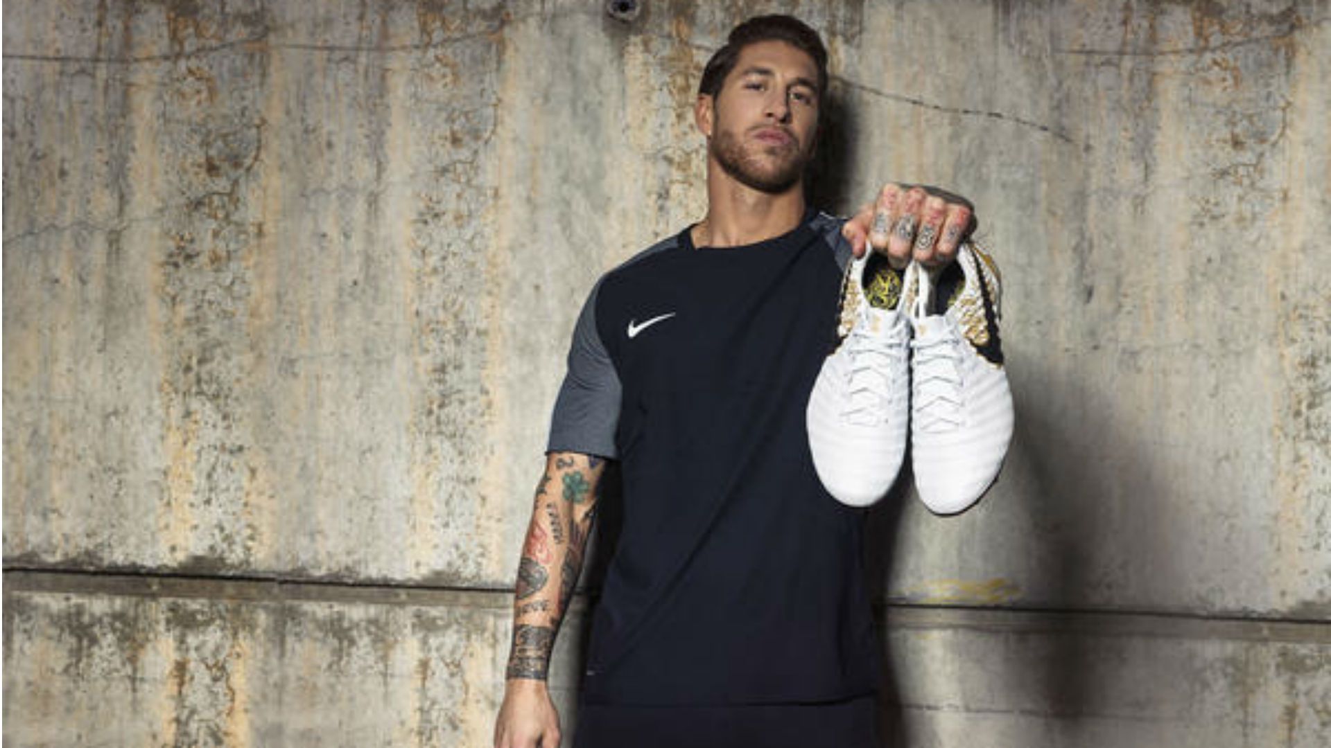 Sergio Ramos ganha chuteira da Nike