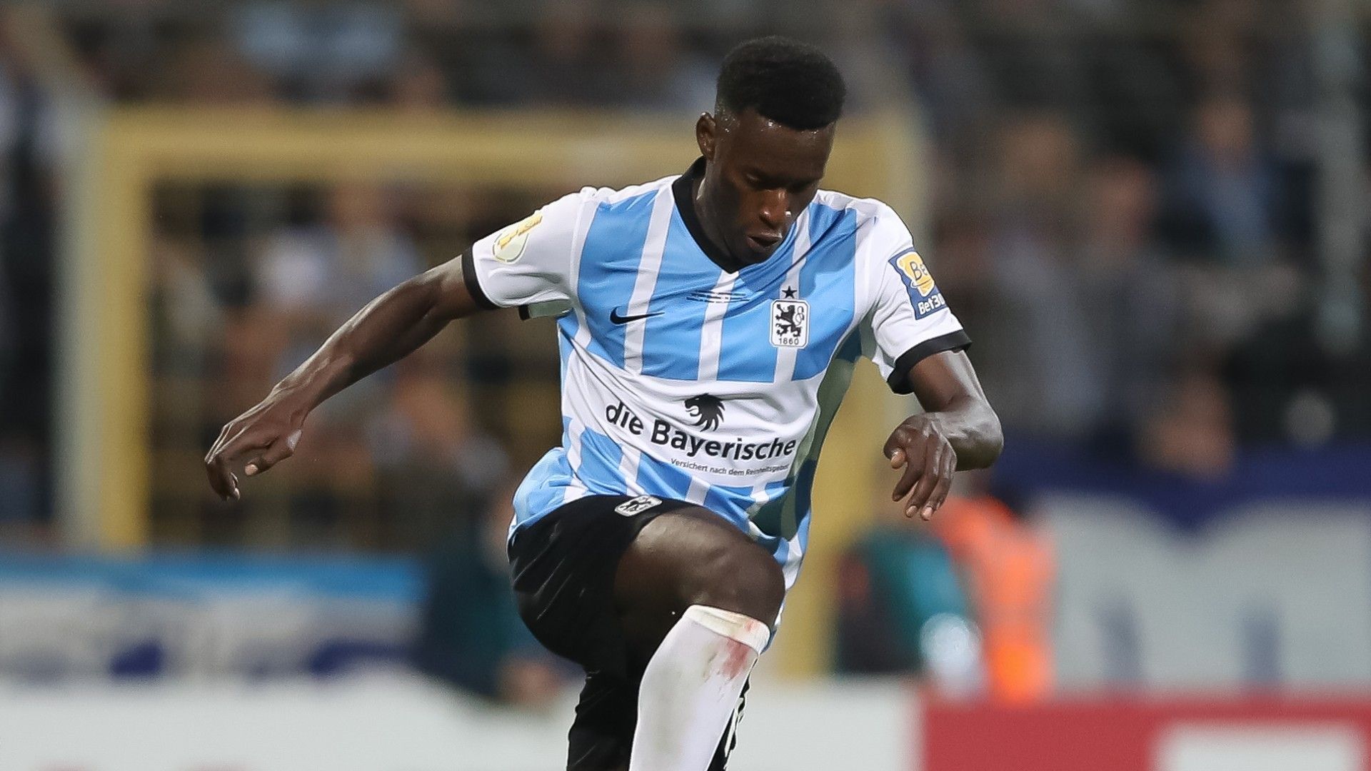 Merveille Biankadi und 1860 München empfangen den MSV Duisburg.