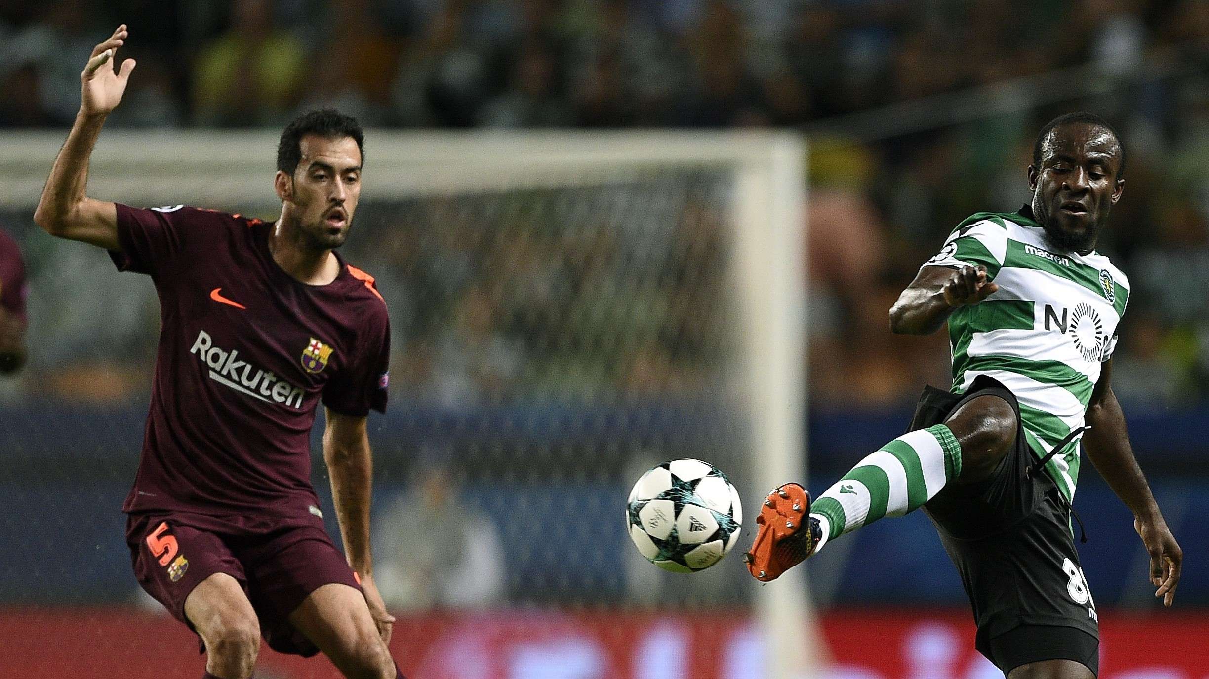Sergio Busquets Seydou Doumbia Sporting CP Barcelona UCL 27092017