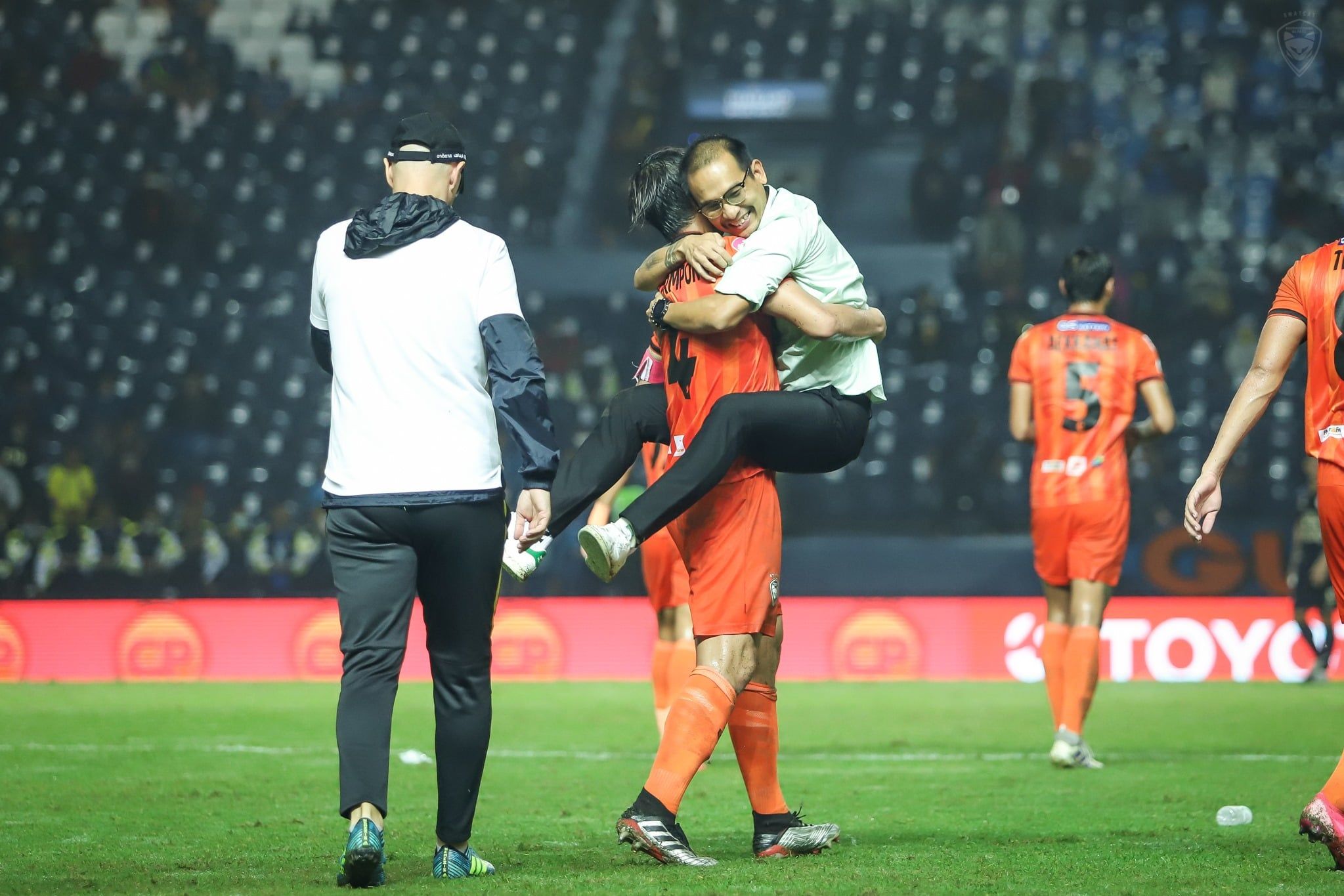 ธีระศักดิ์ โพธิ์อ้น