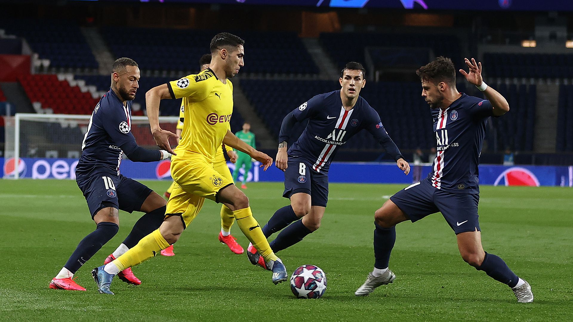Ashraf Hakimi Borussia Dortmund PSG