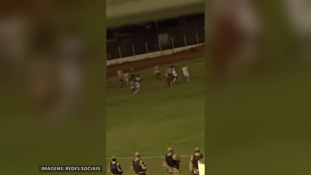 John Wilquer gol de bicicleta