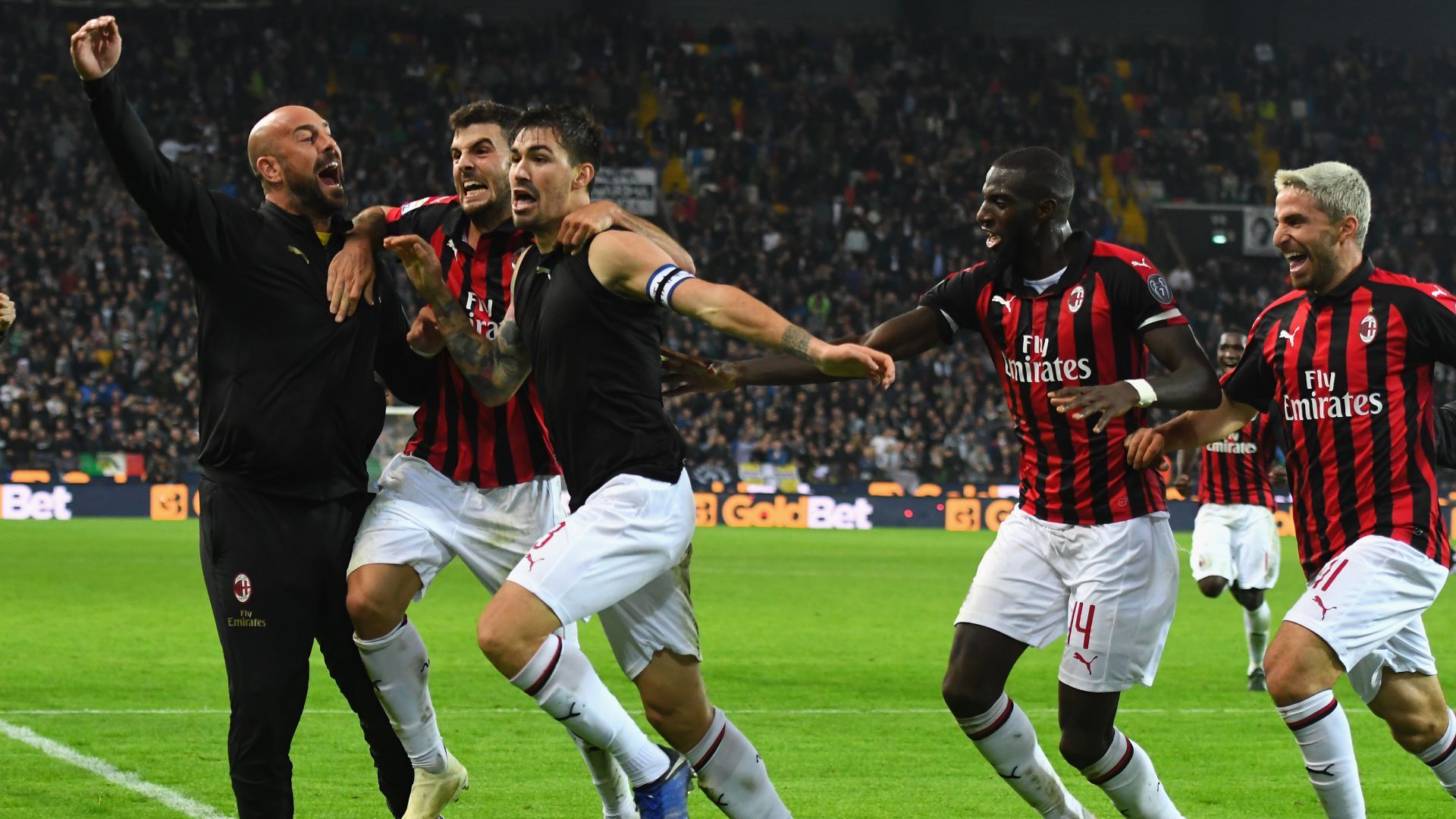 Milan celebrates Alessio Romagnoli vs. Udinese