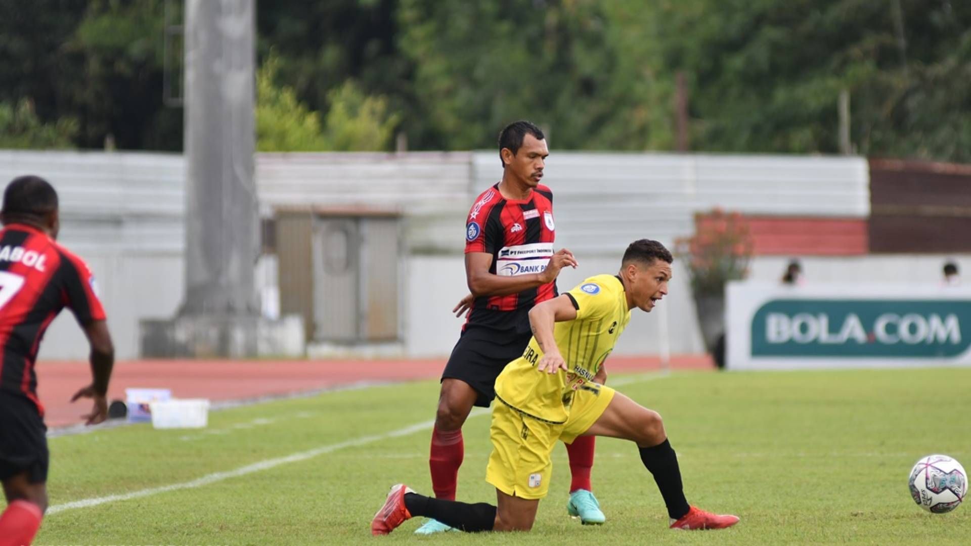 Ricardo Salampessy & Rafinha - Persipura vs Barito Putera