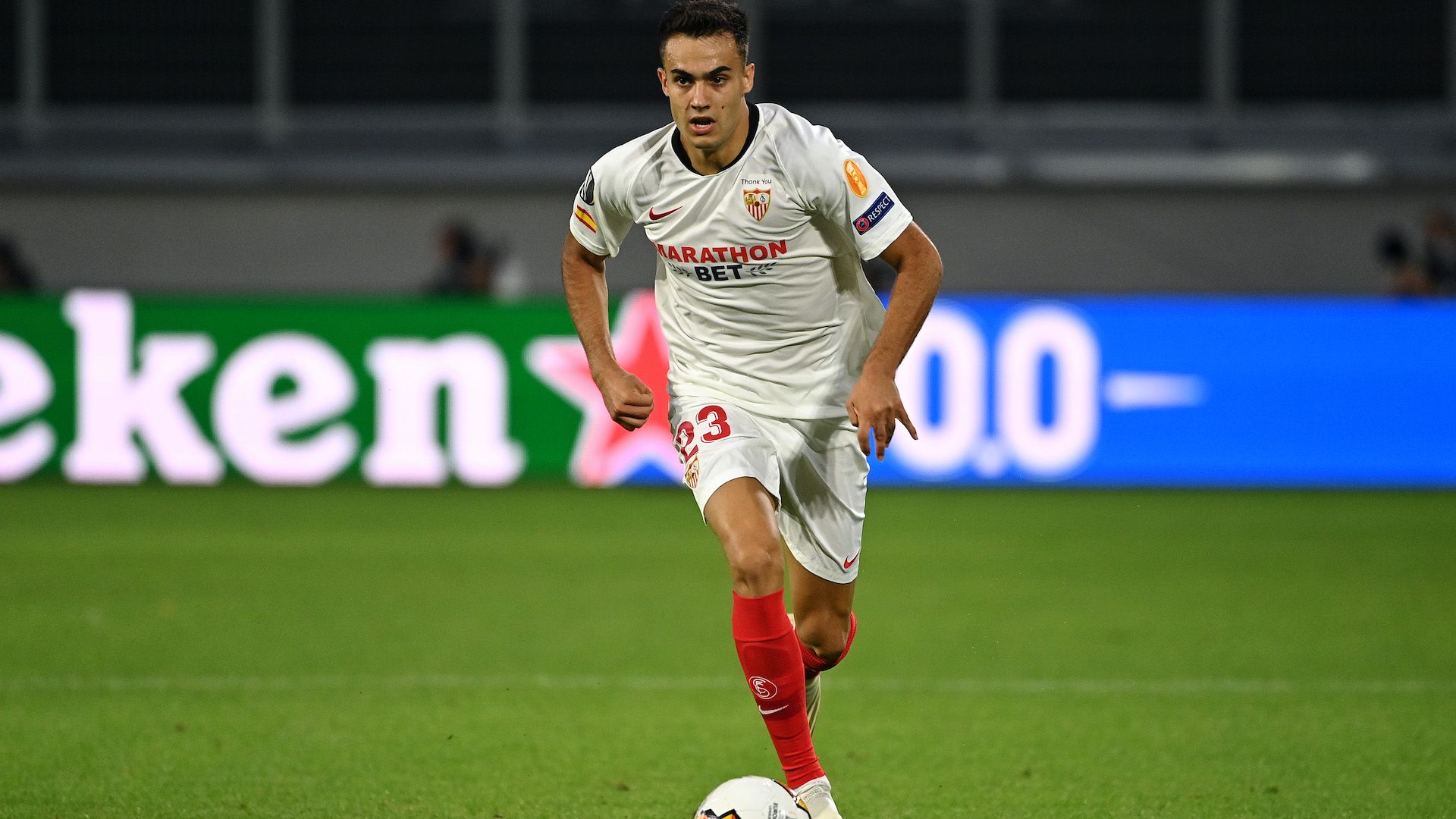 Reguilon Sevilla Wolverhampton Europa League