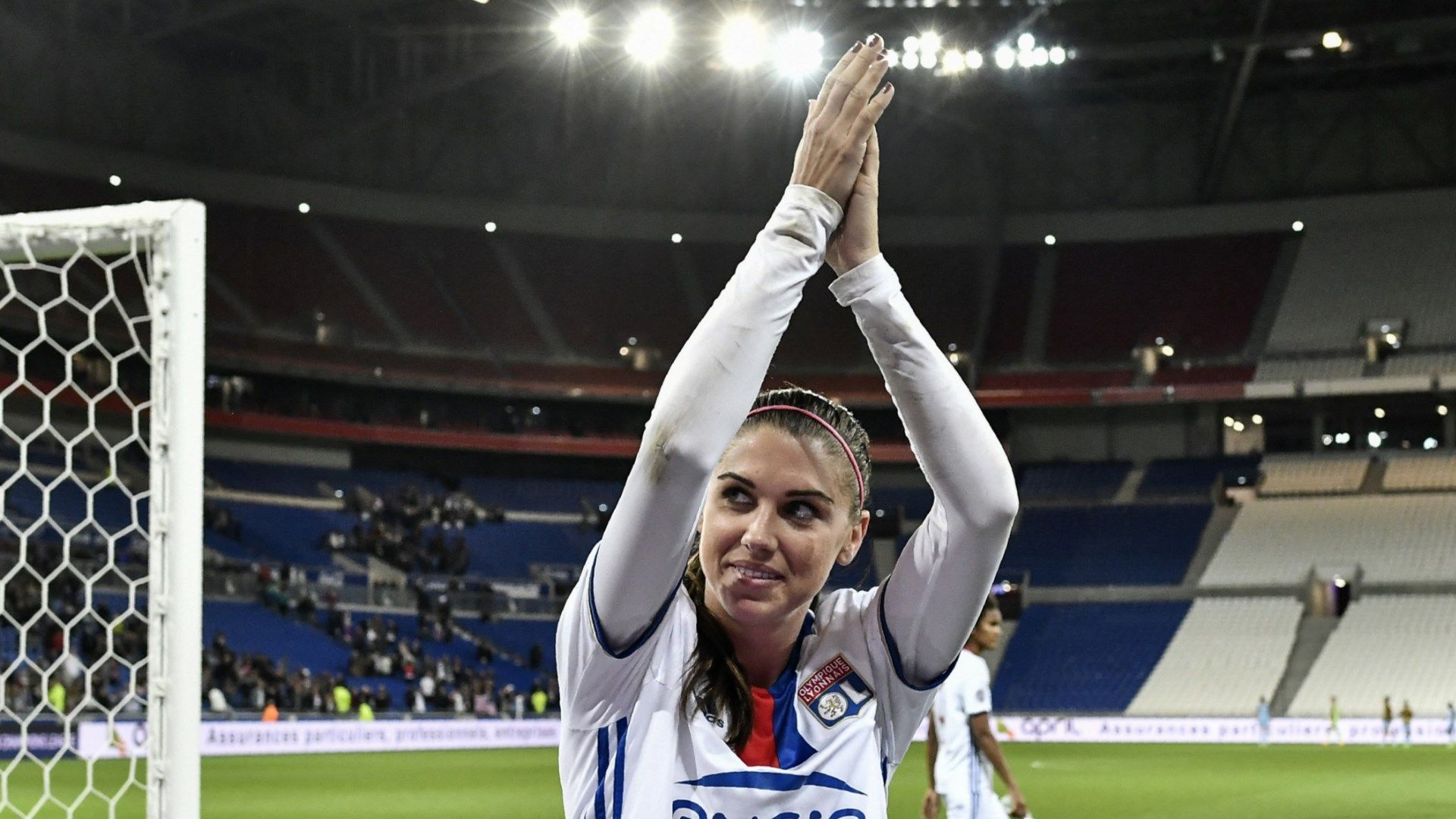 Alex Morgan Lyon 2016-17