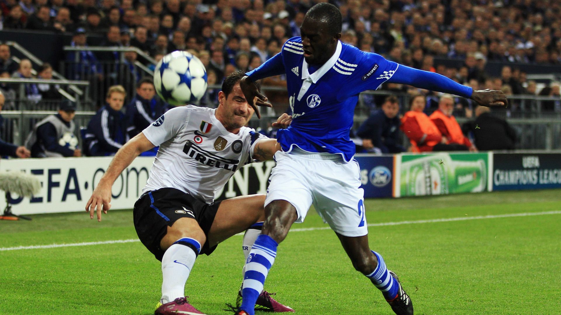 Hans Sarpei Schalke 2011