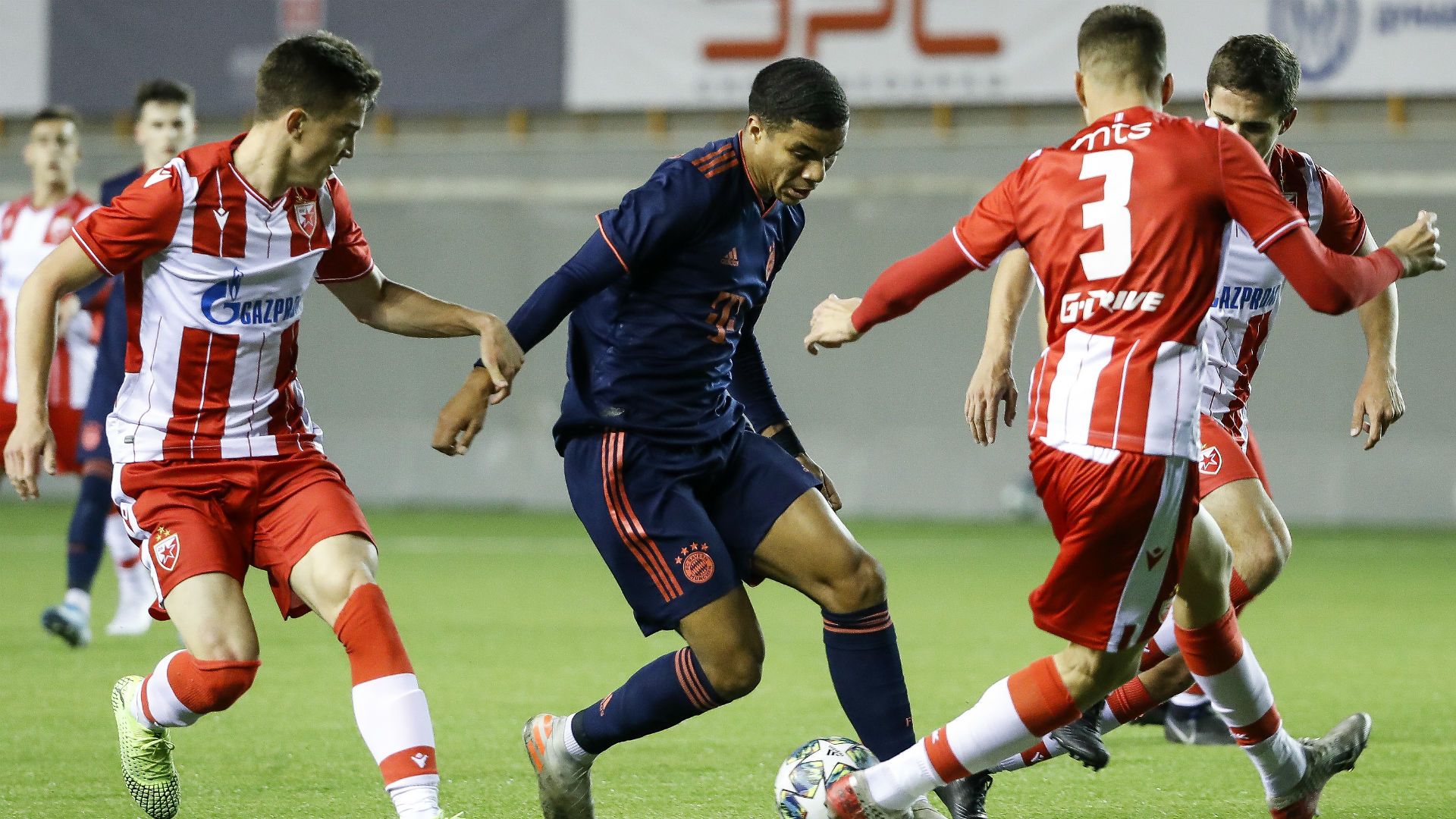 Malik Tillman FC Bayern U19 2019