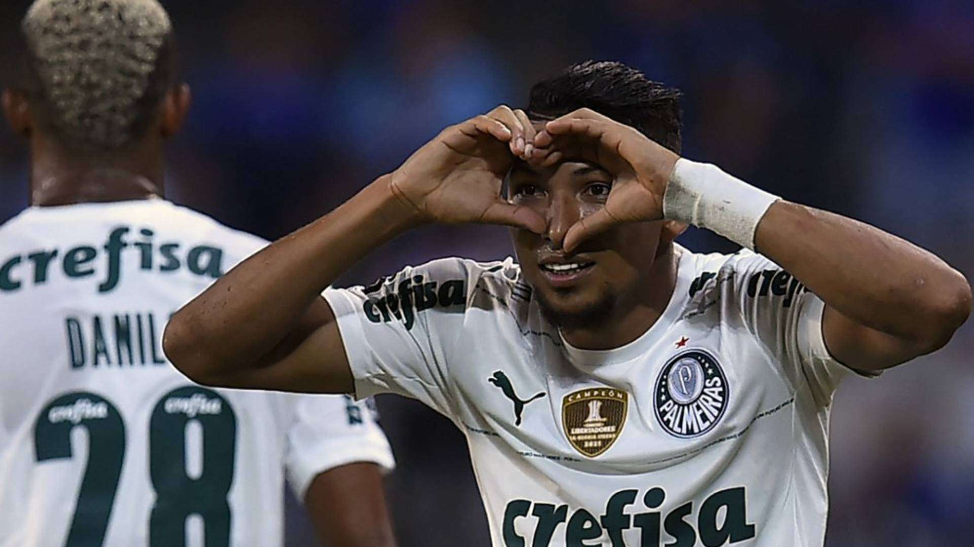Rony comemora o primeiro gol do Palmeiras contra o Emelec