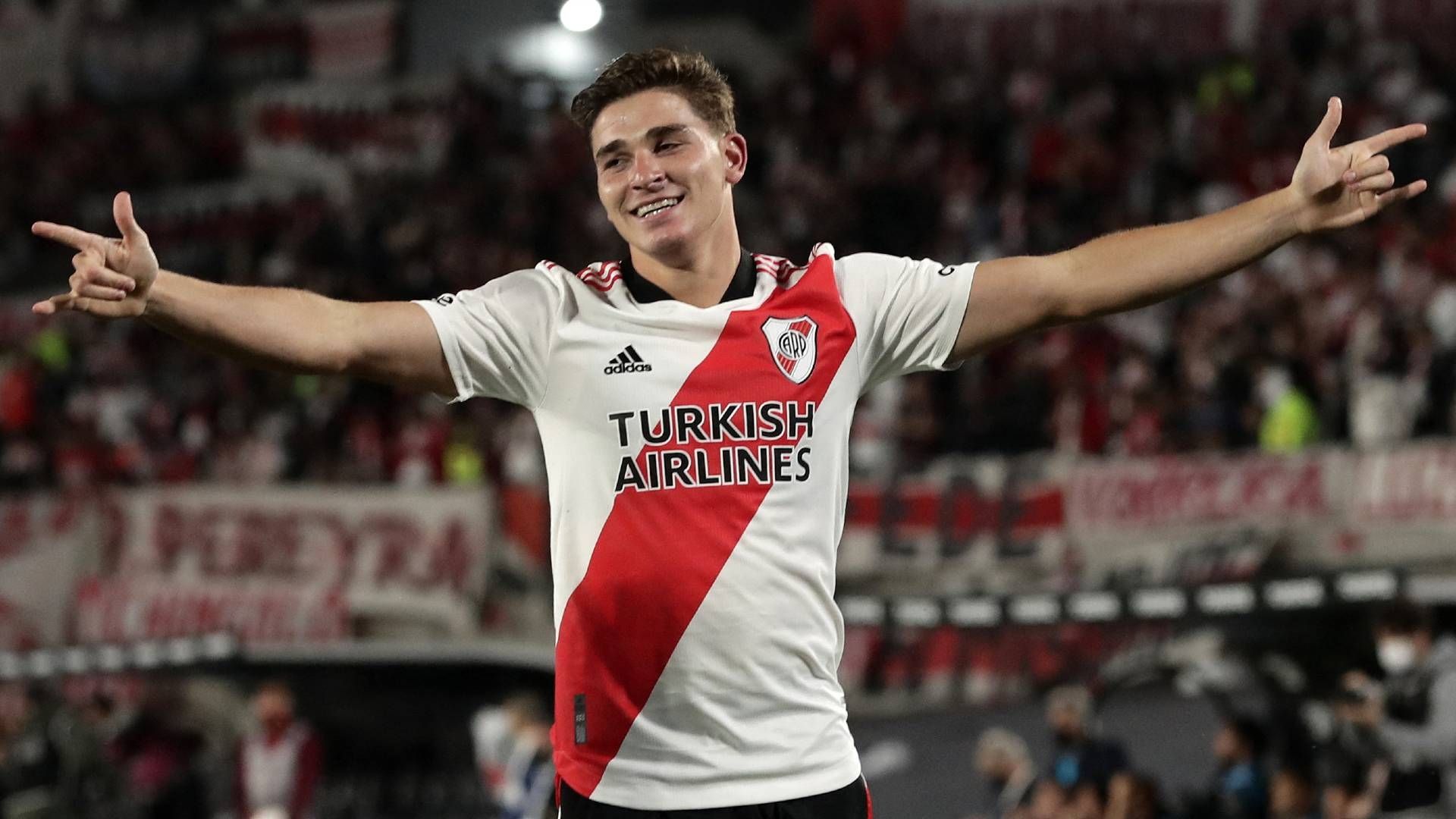 Julian Alvarez River Plate Buenos Aires