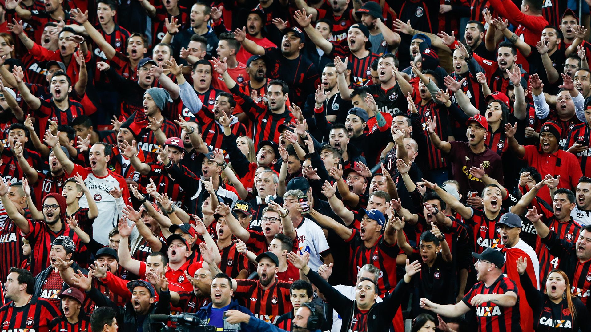 Torcida Atletico-PR Libertadores 26042017