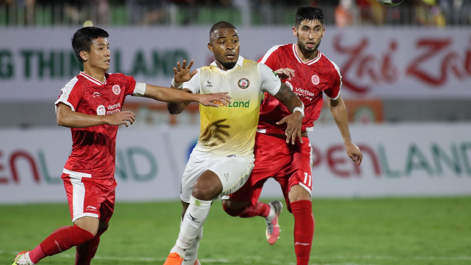 Binh Dinh vs Viettel V.League 2022 