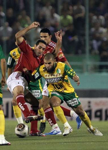 جانب من مواجهة سابقة بين الأهلي وشبيبة القبائل