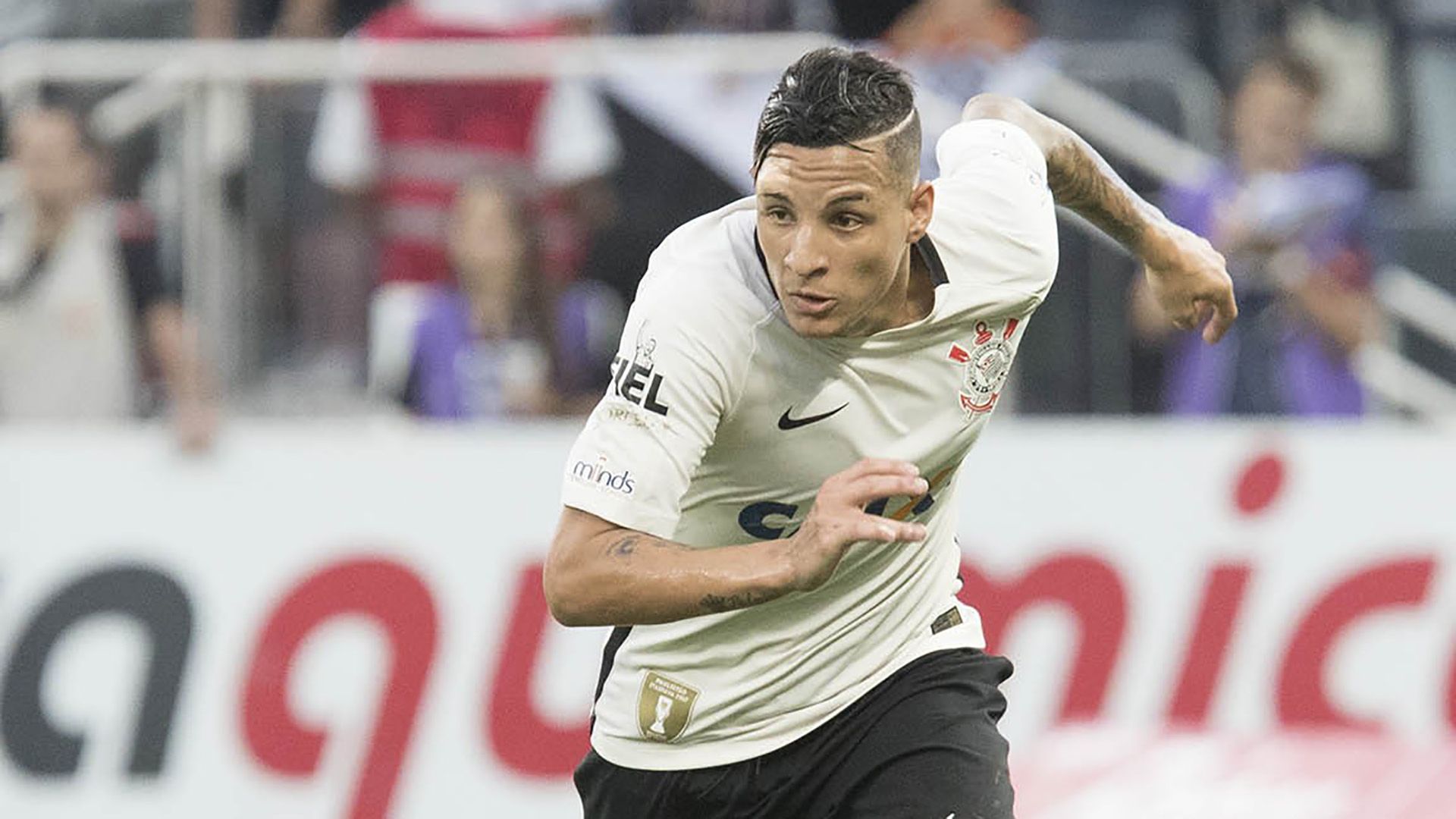 Guilherme Arana Corinthians Botafogo-SP Paulista 09042017