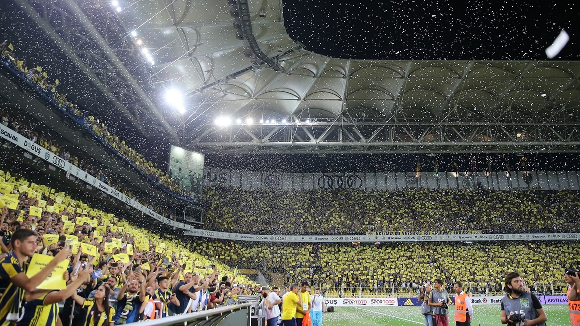 Fenerbahce fans 8112018