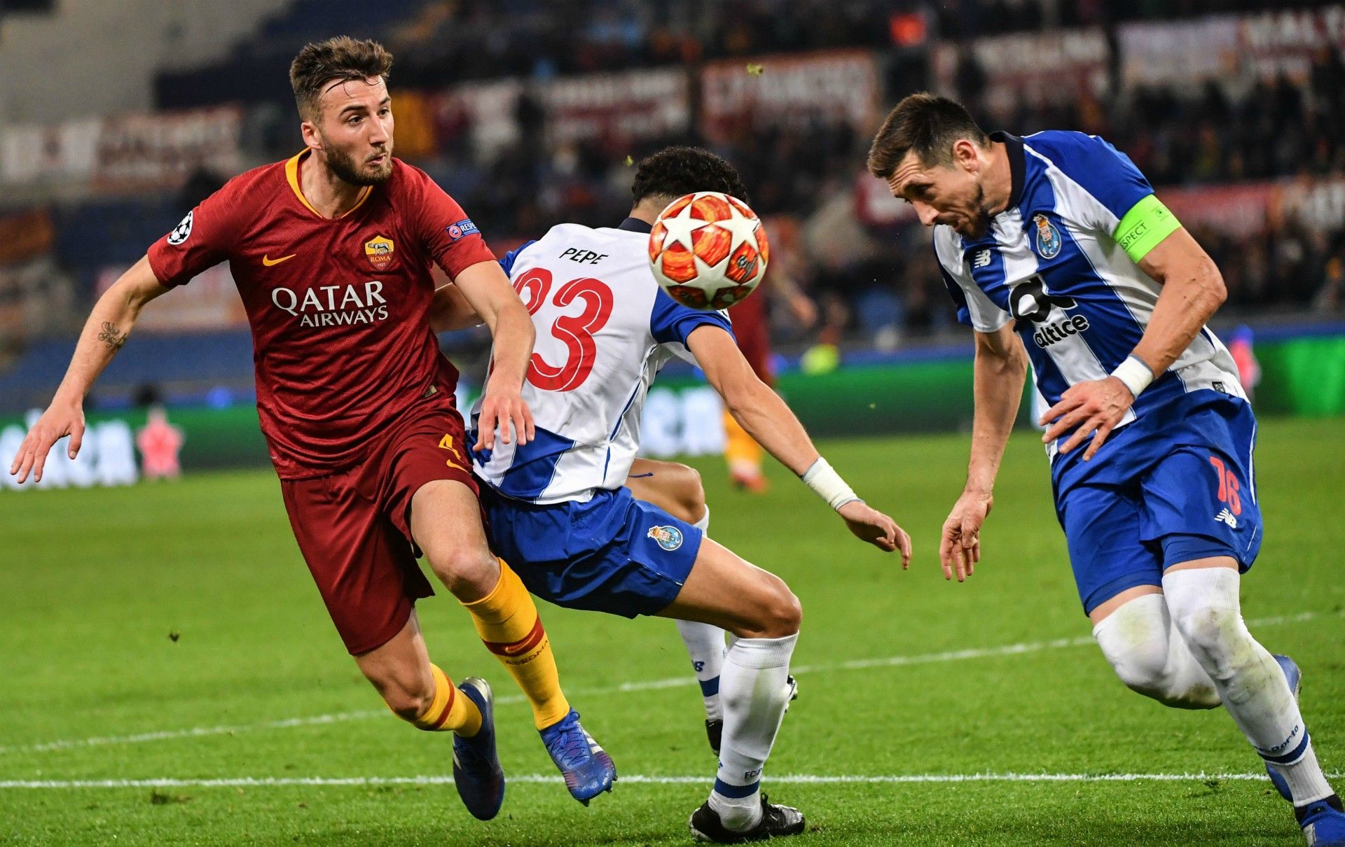 Héctor Herrera Roma Porto Champions League