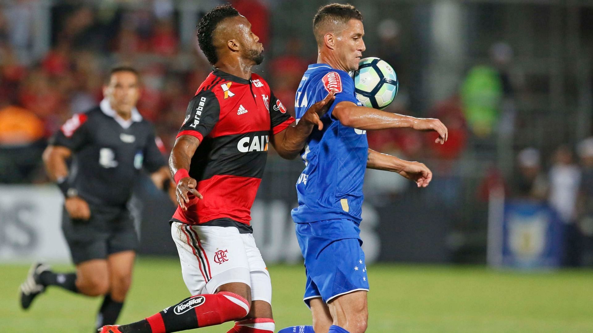 Rafael Vaz Thiago Neves Flamengo Cruzeiro Brasileirao Serie A 08112017