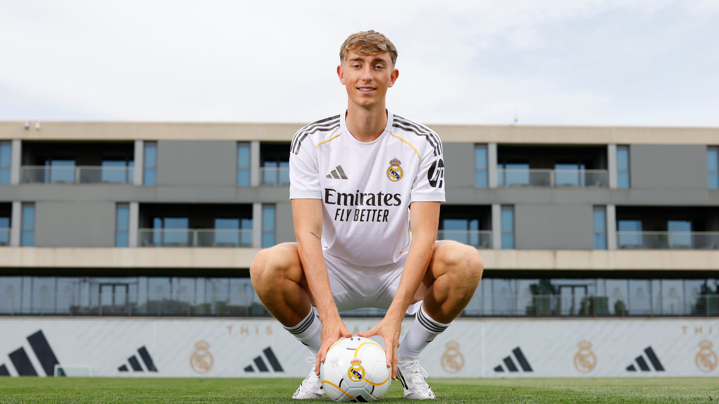 Dean Huijsen Real Madrid 2025-26