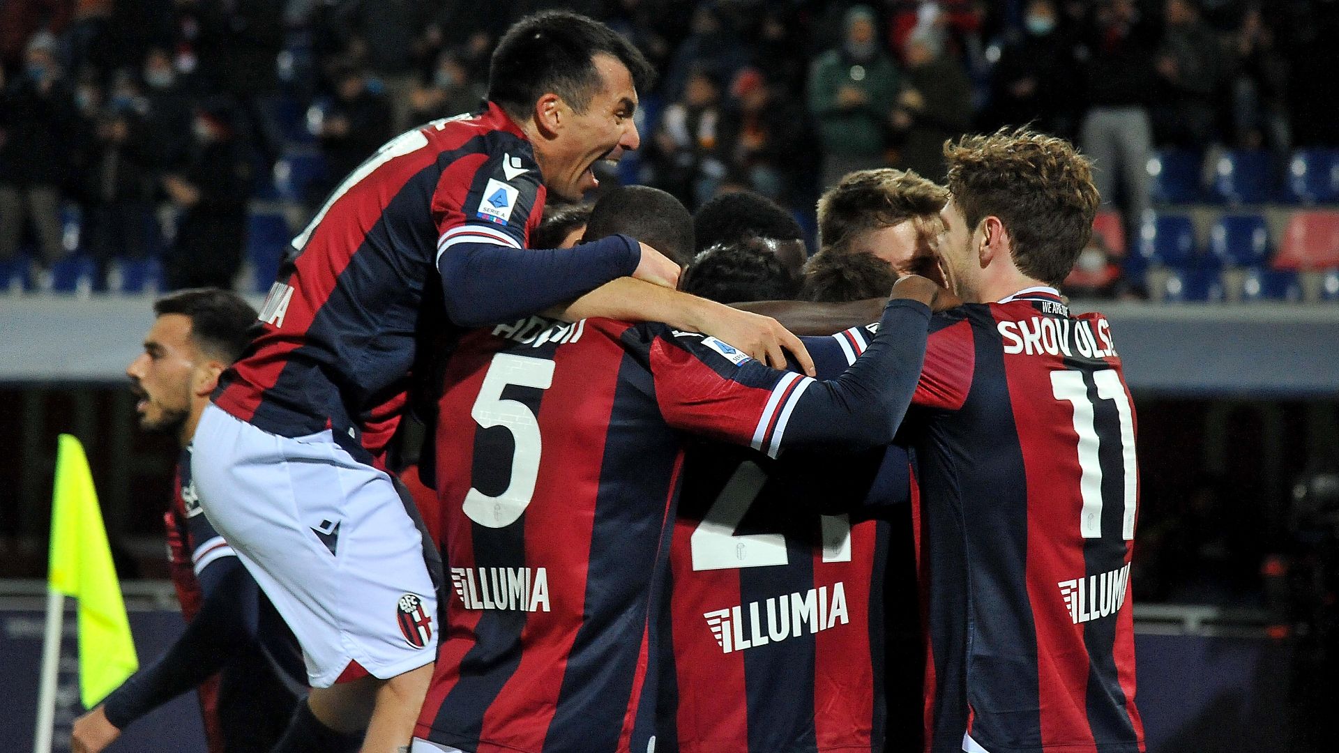 Bologna celebrating Roma Serie A