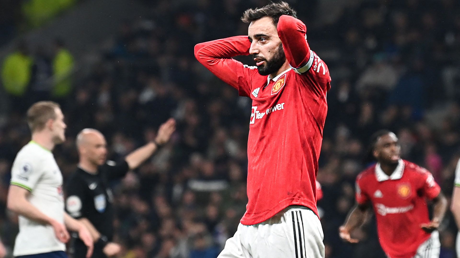 Bruno Fernandes Manchester United Tottenham 2022-23