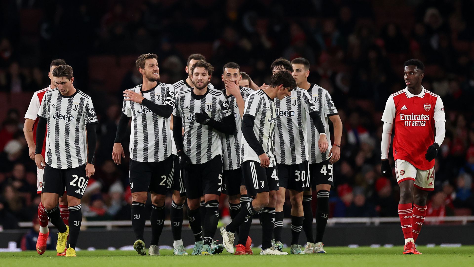 Juventus players celebrating Arsenal Juventus