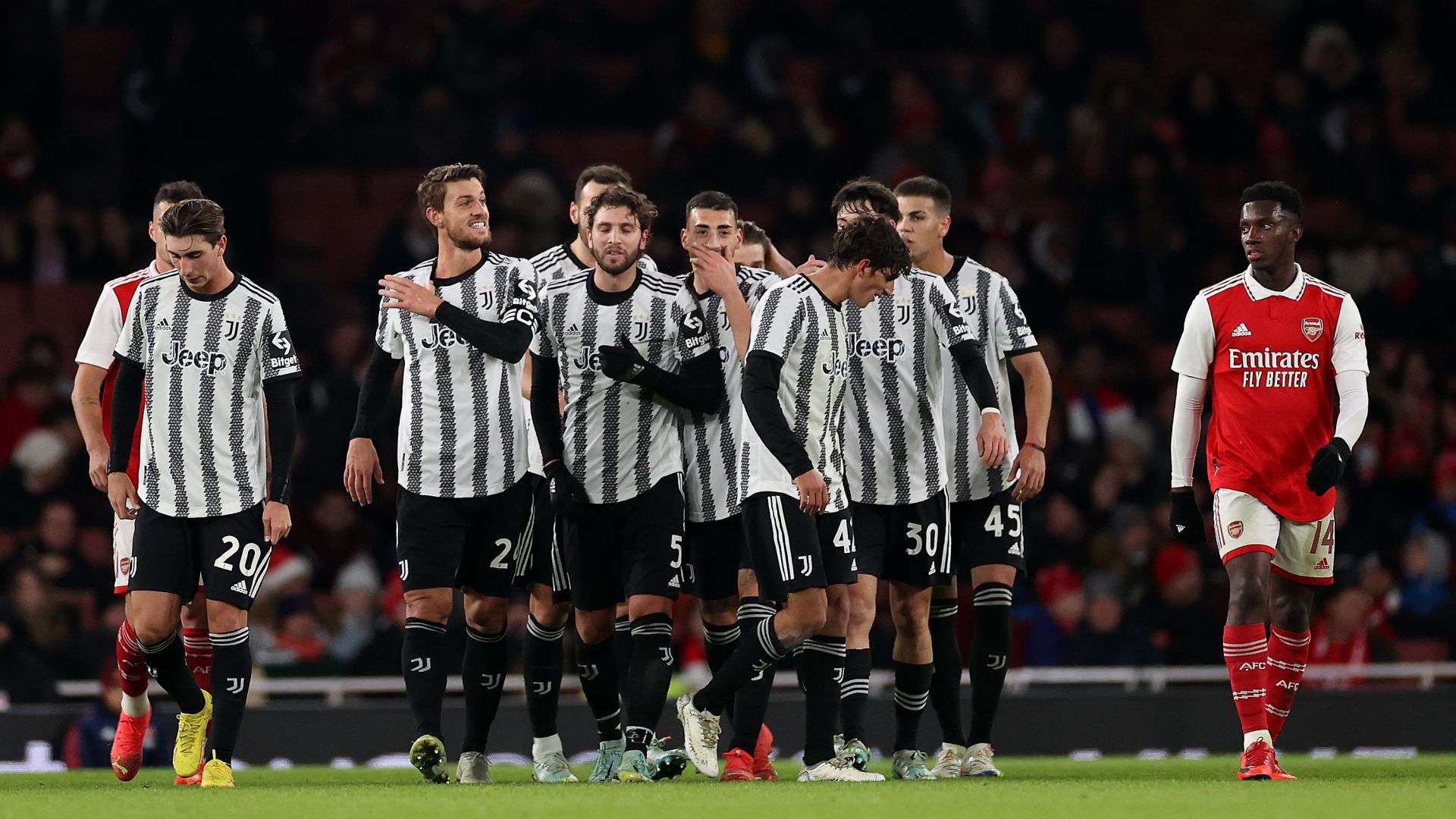 Juventus players celebrating Arsenal Juventus