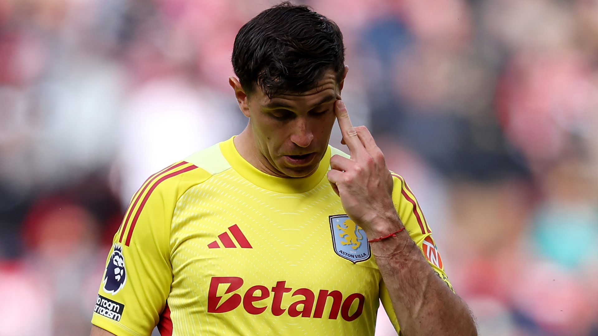 Emi Martinez's wife Mandinha drops huge bombshell over Man Utd-linked goalkeeper's future as she explains Aston Villa star's emotional outburst after Tottenham game | Goal.com UK