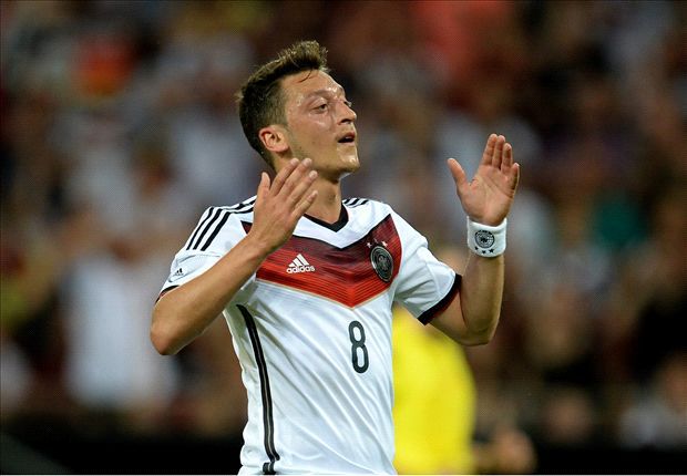 Jose Mourinho_ Mesut Ozil