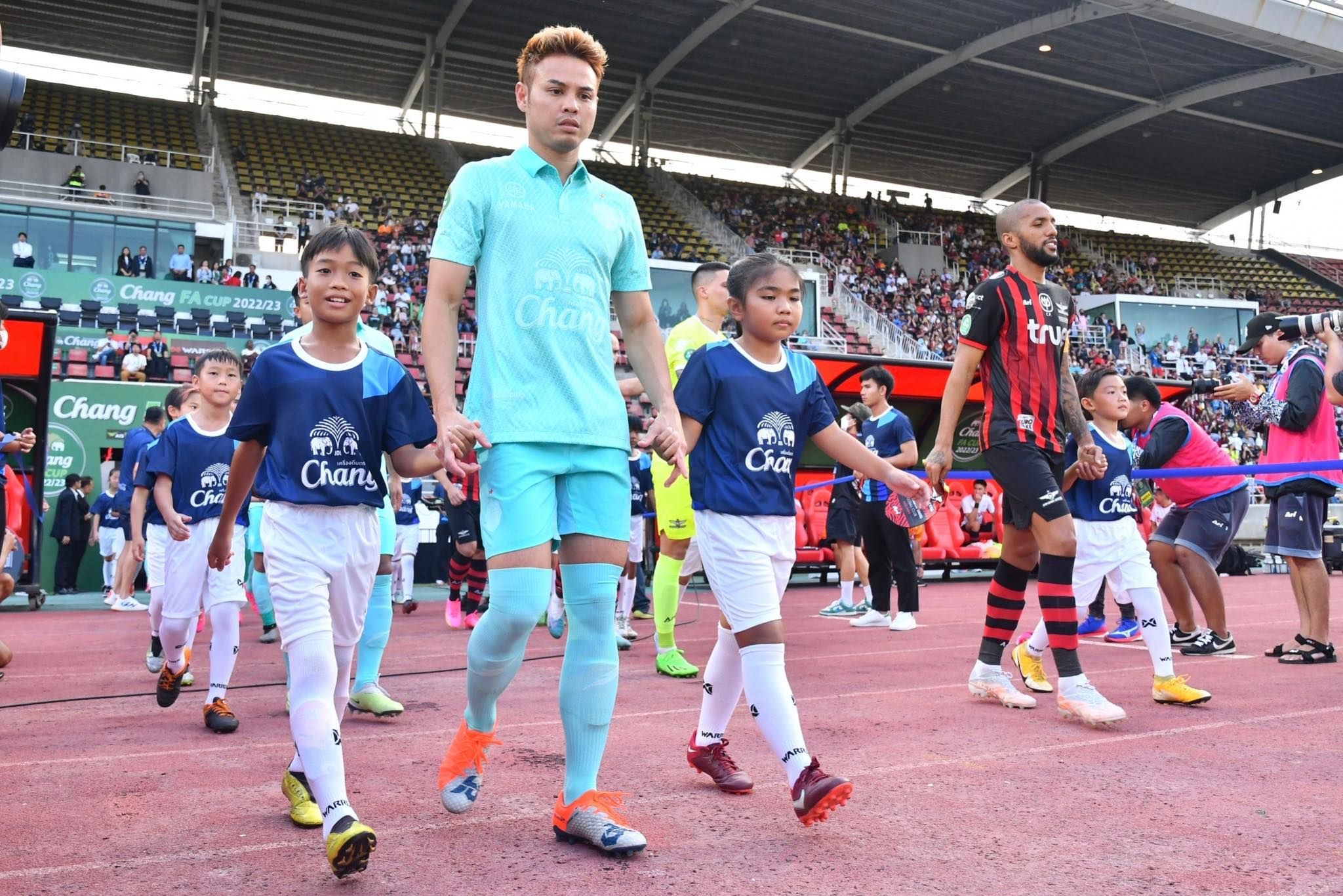 ช้าง เอฟเอ คัพ ฟุตบอล คลินิก 2022/23