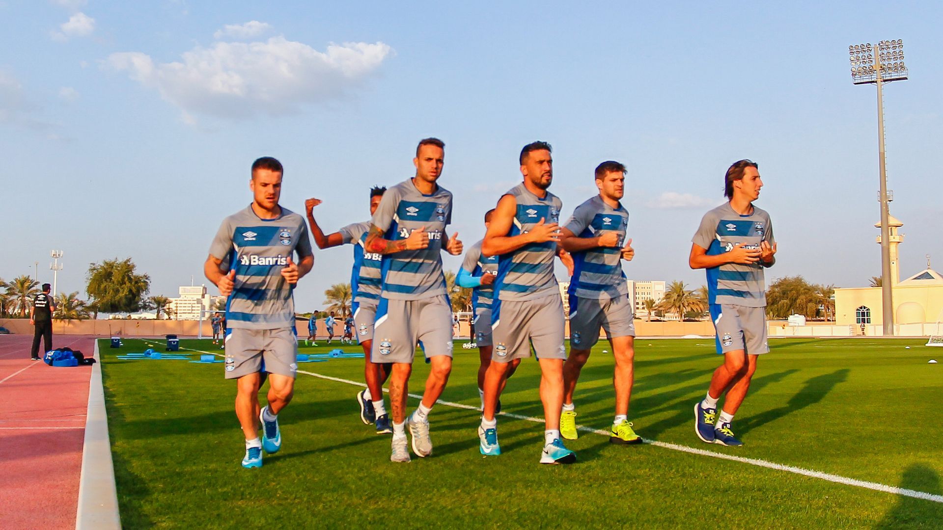 Titulares Gremio treino Mundial de Clubes 14122017