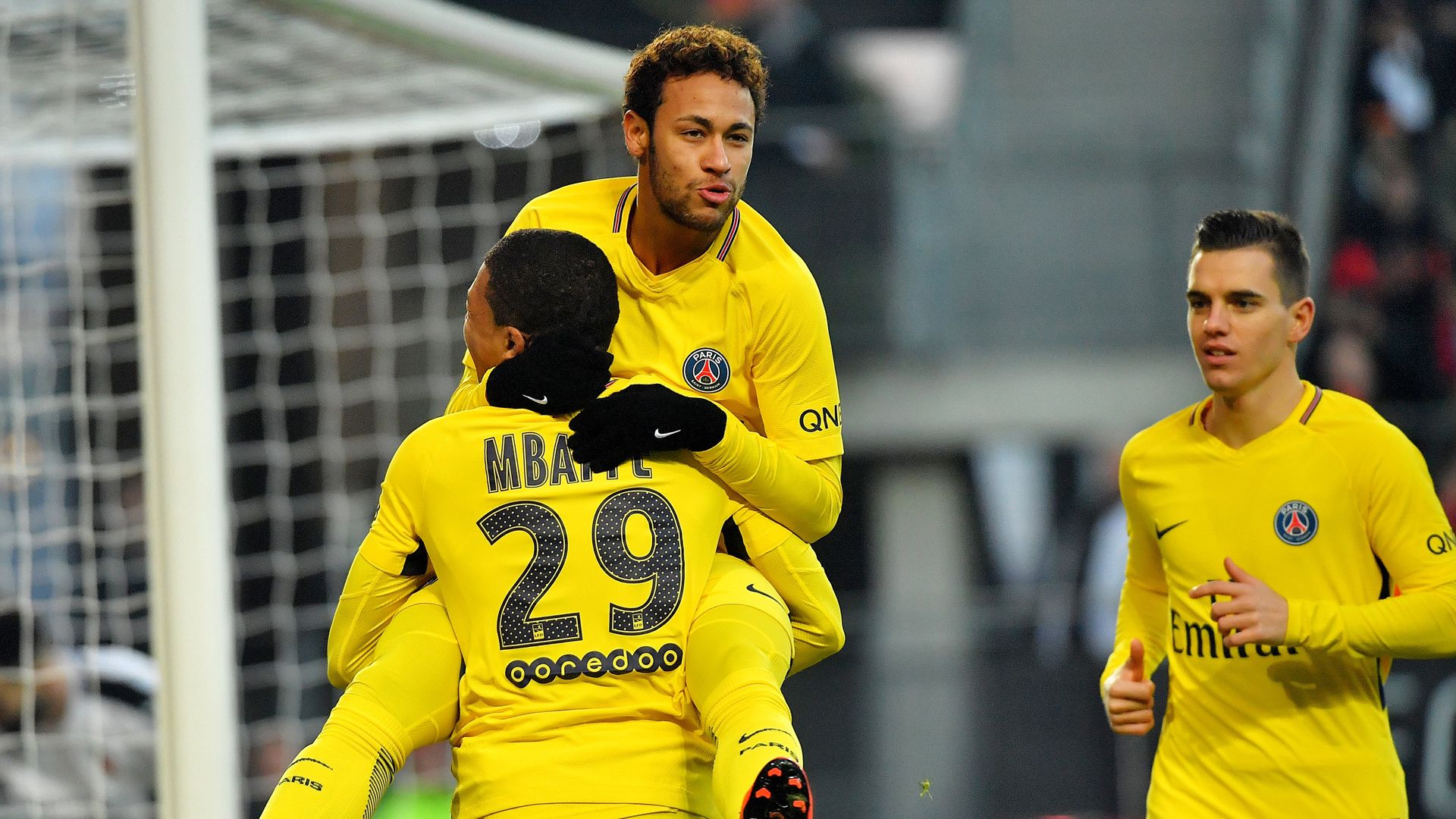 Neymar Mbappe PSG 16122017