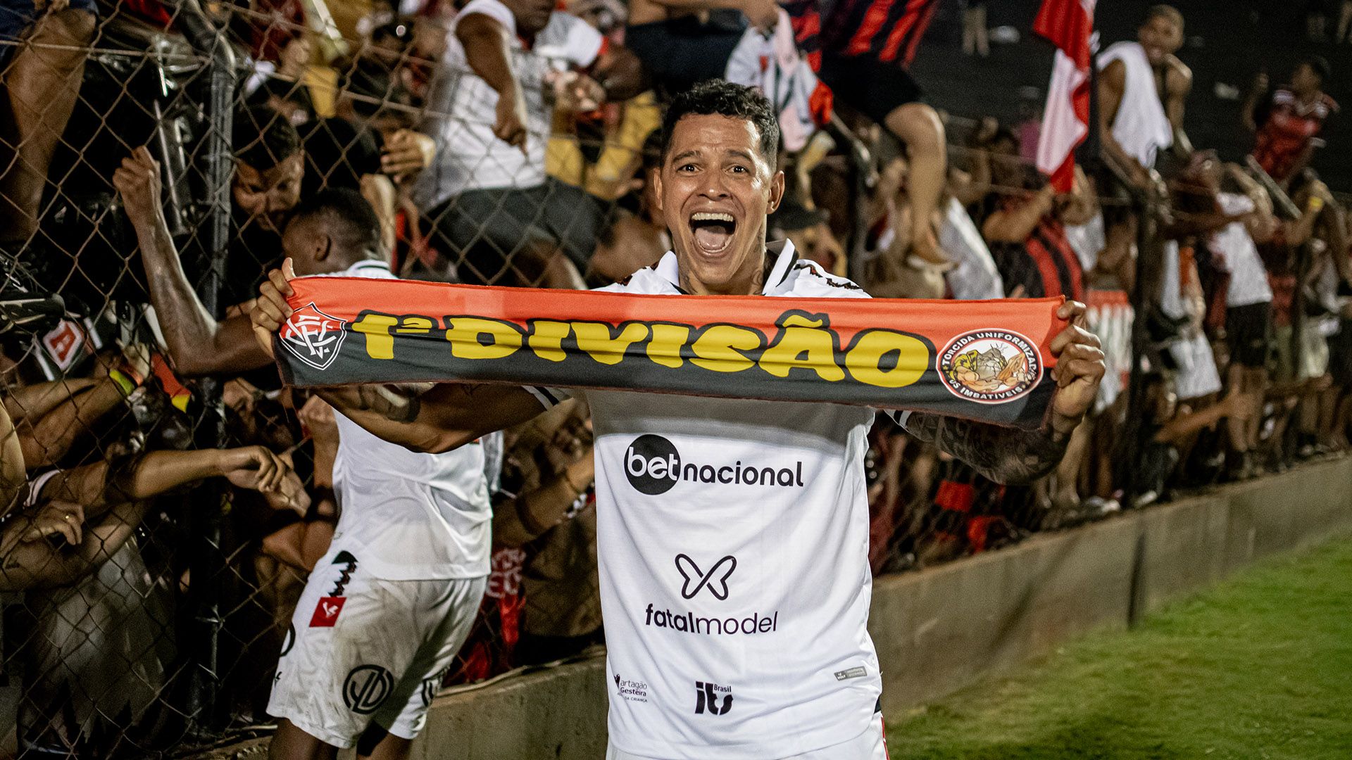Vitória comemora acesso à Série A