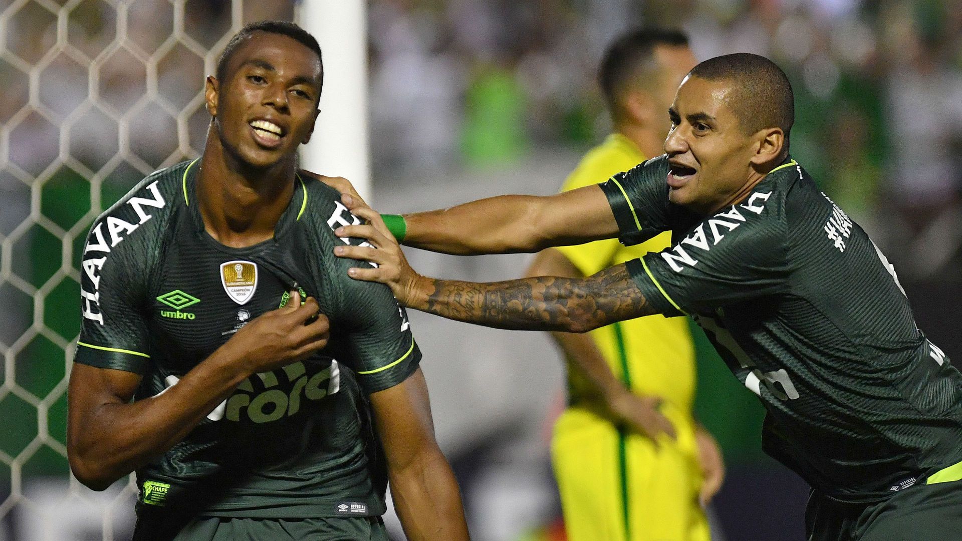 Luiz Otávio Wellington Paulista Chapecoense Atletico Nacional Recopa 04 04 2017