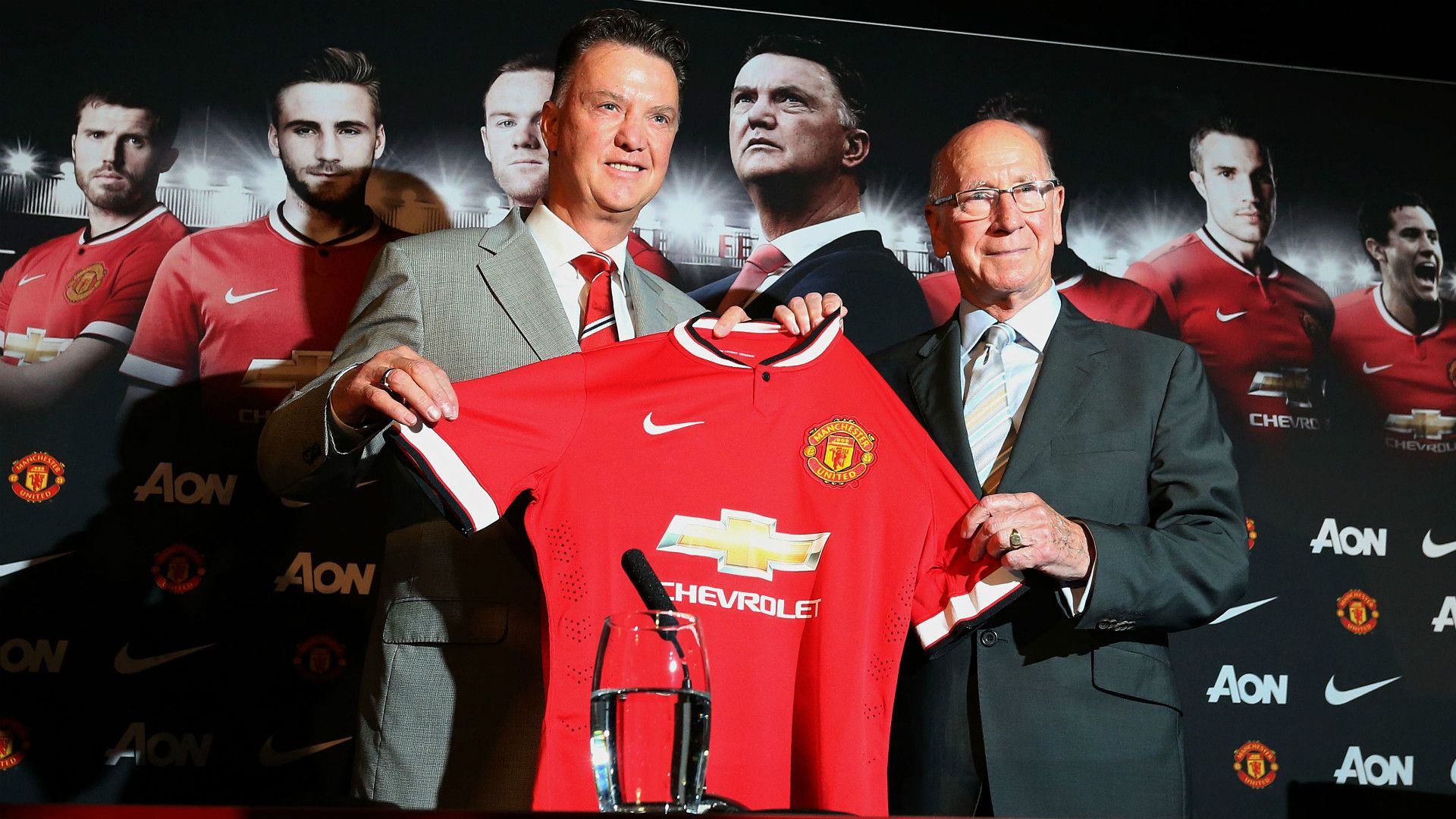 Louis van Gaal, Sir Bobby Charlton | Manchester United | Premier League