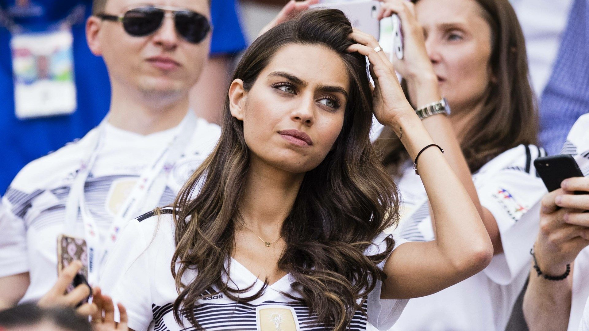 GER ONLY Amine Gülşe Özil