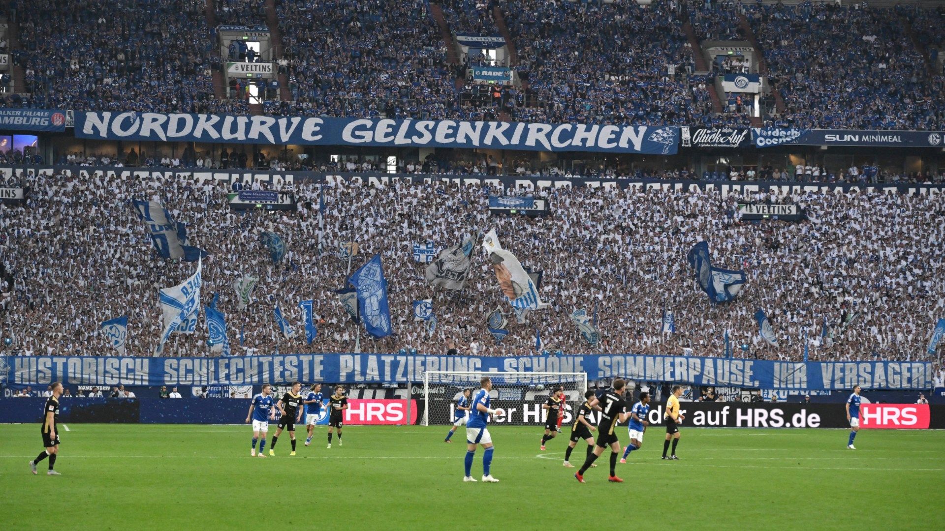 Schalke fans banner