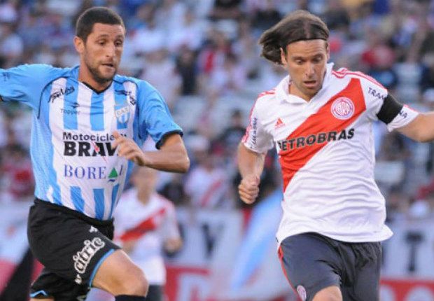 river atletico tucuman cavenaghi