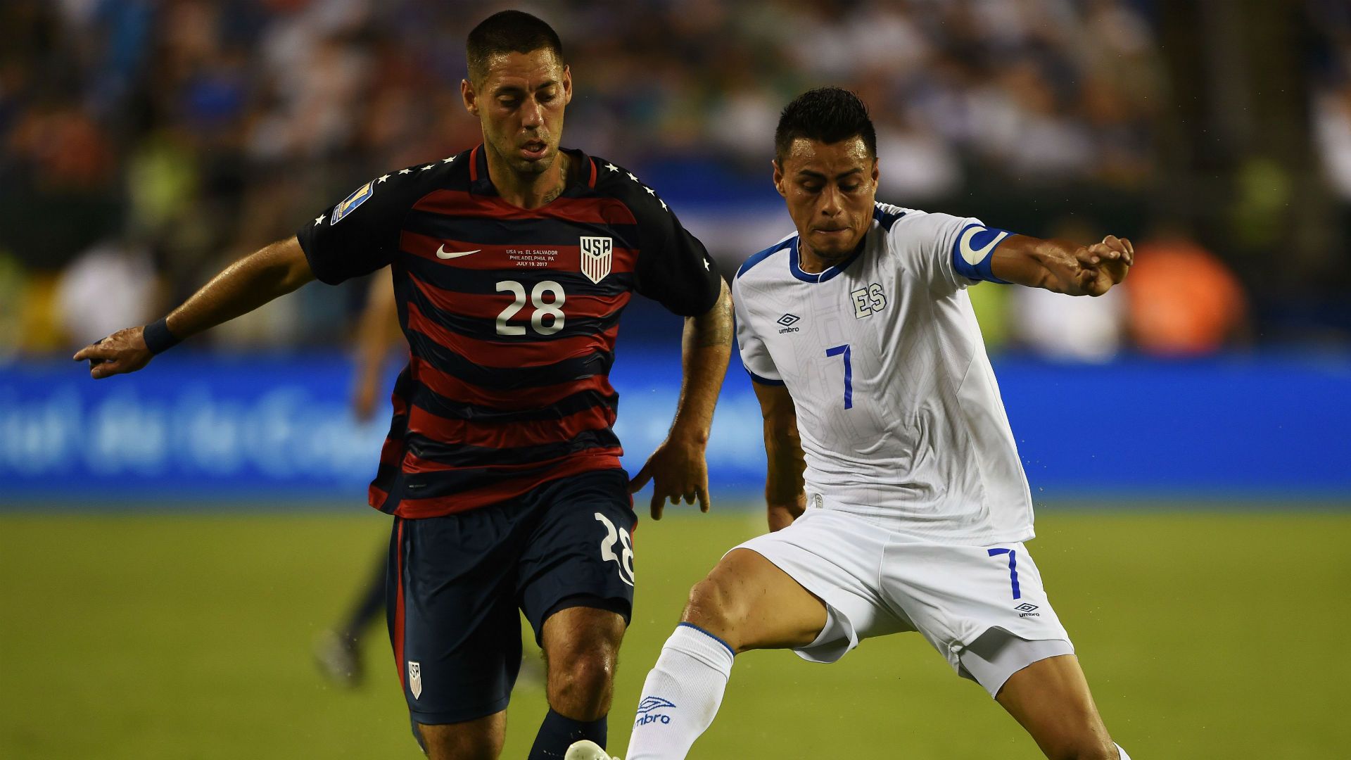 Clint Dempsey Darwin Ceren USA El Salvador Gold Cup