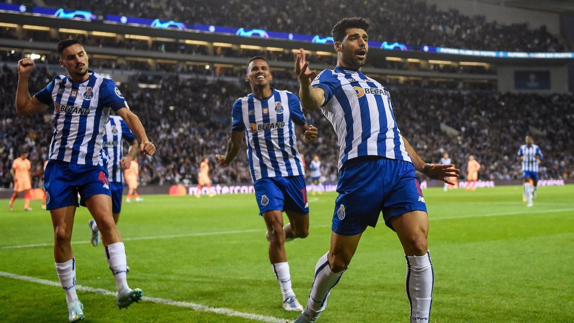 Oporto Atlético Taremi