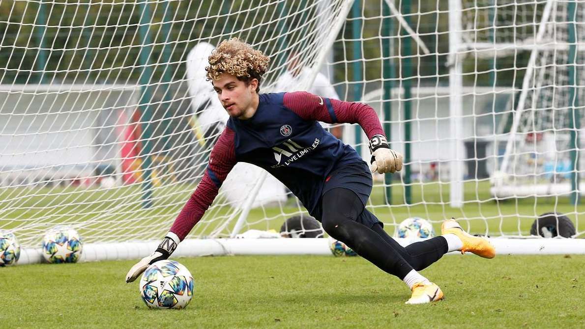 Yanis Saidani goalkeeper PSG