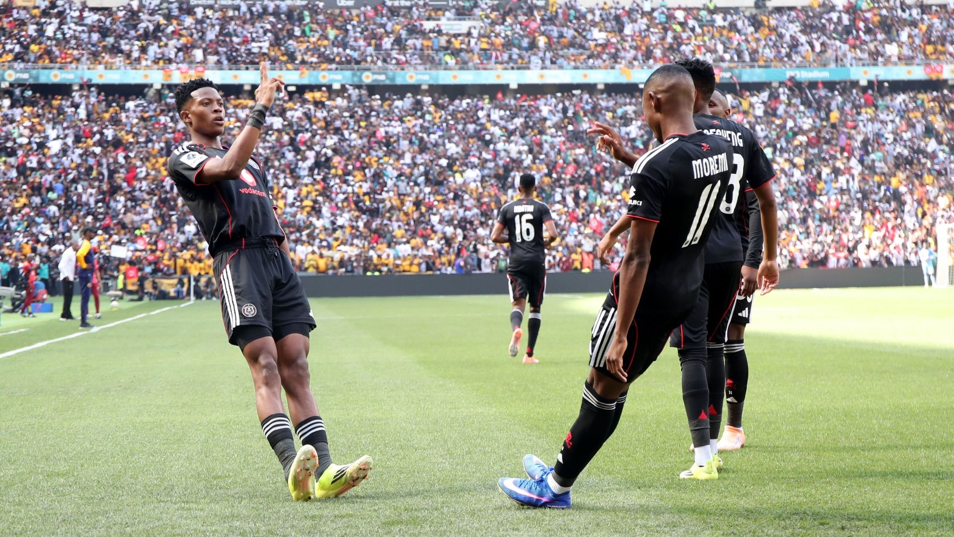Tshepang Moremi and Yanela Mbuthuma, Orlando Pirates