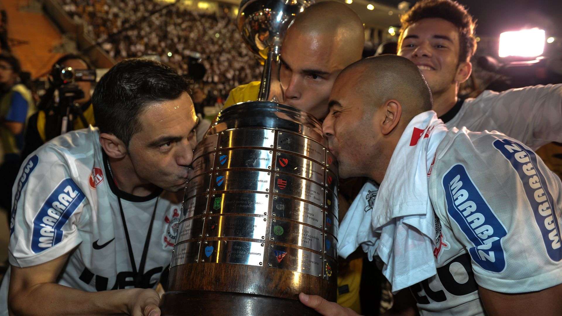 Chicao Julio Cesar Emerson Sheik Corinthians campeao Libertadores 2012
