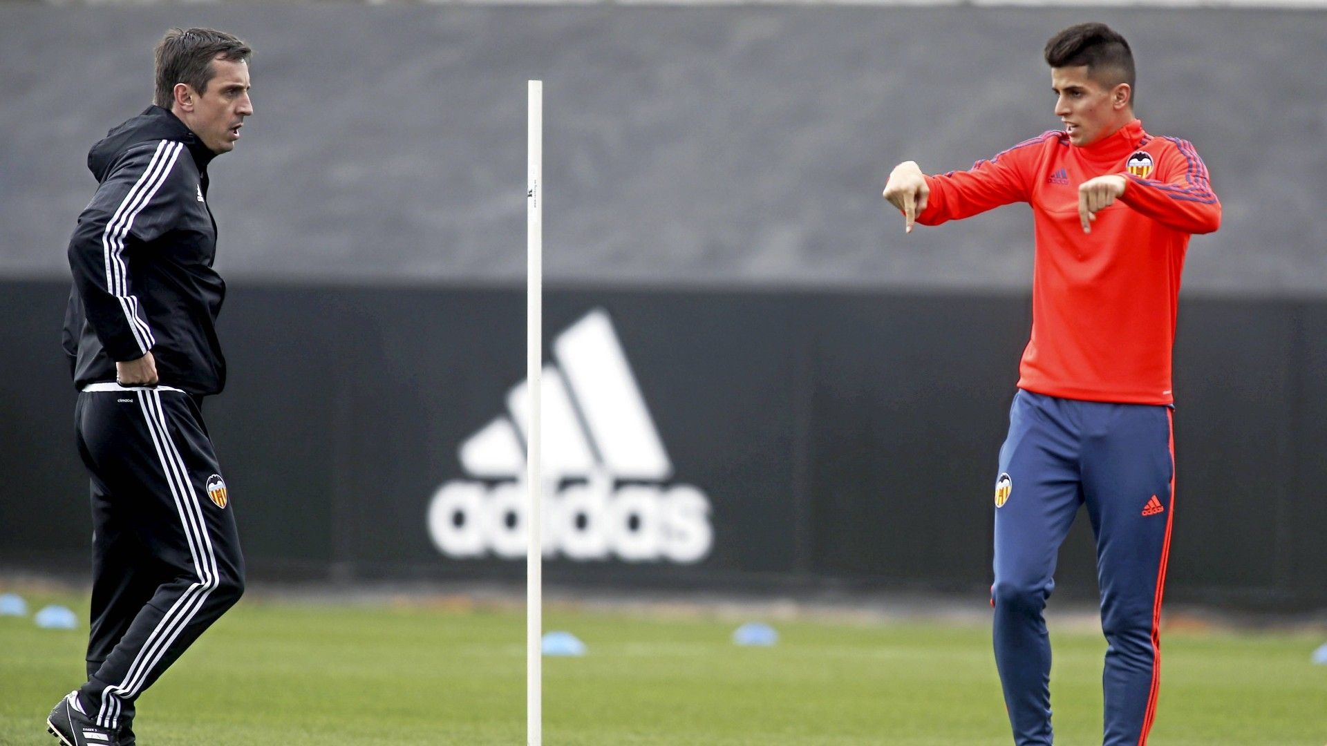 GER ONLY joao cancelo gary neville valencia 